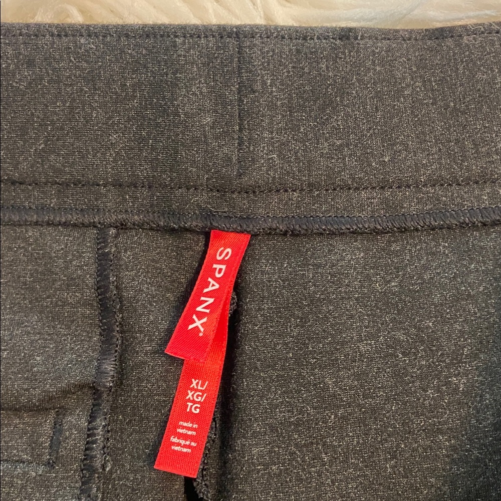 SPANX Charcoal Gray Pants thick material inseam 30” waist 34” elastic - Picture 4 of 8